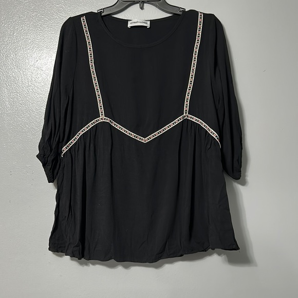 Citrus and Lemon black embroidered 3/4 sleeve top - Picture 2 of 9